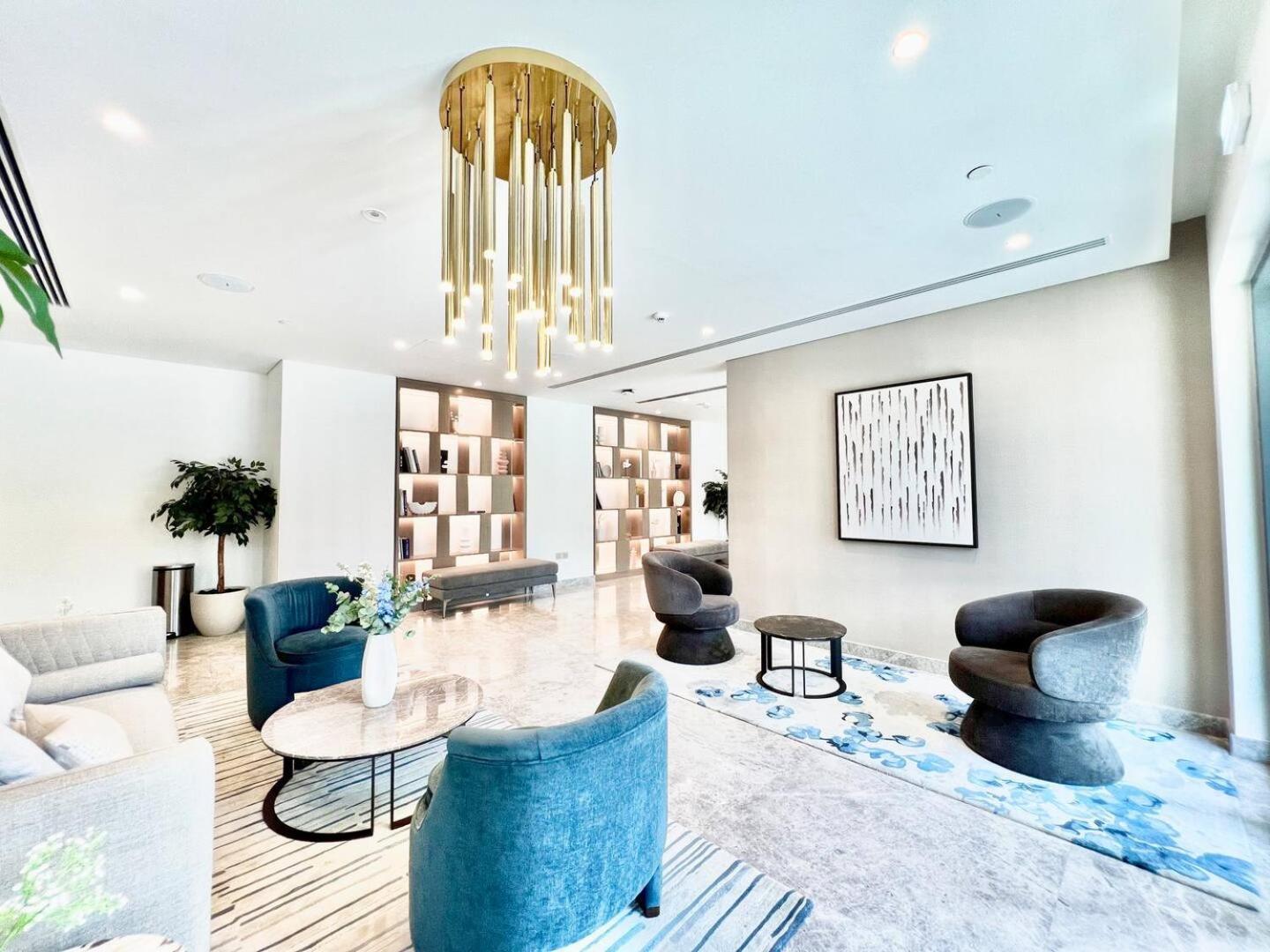 Apartment Cosmic Sky High Floor 1br- Mall Access By Maxx Value Homes