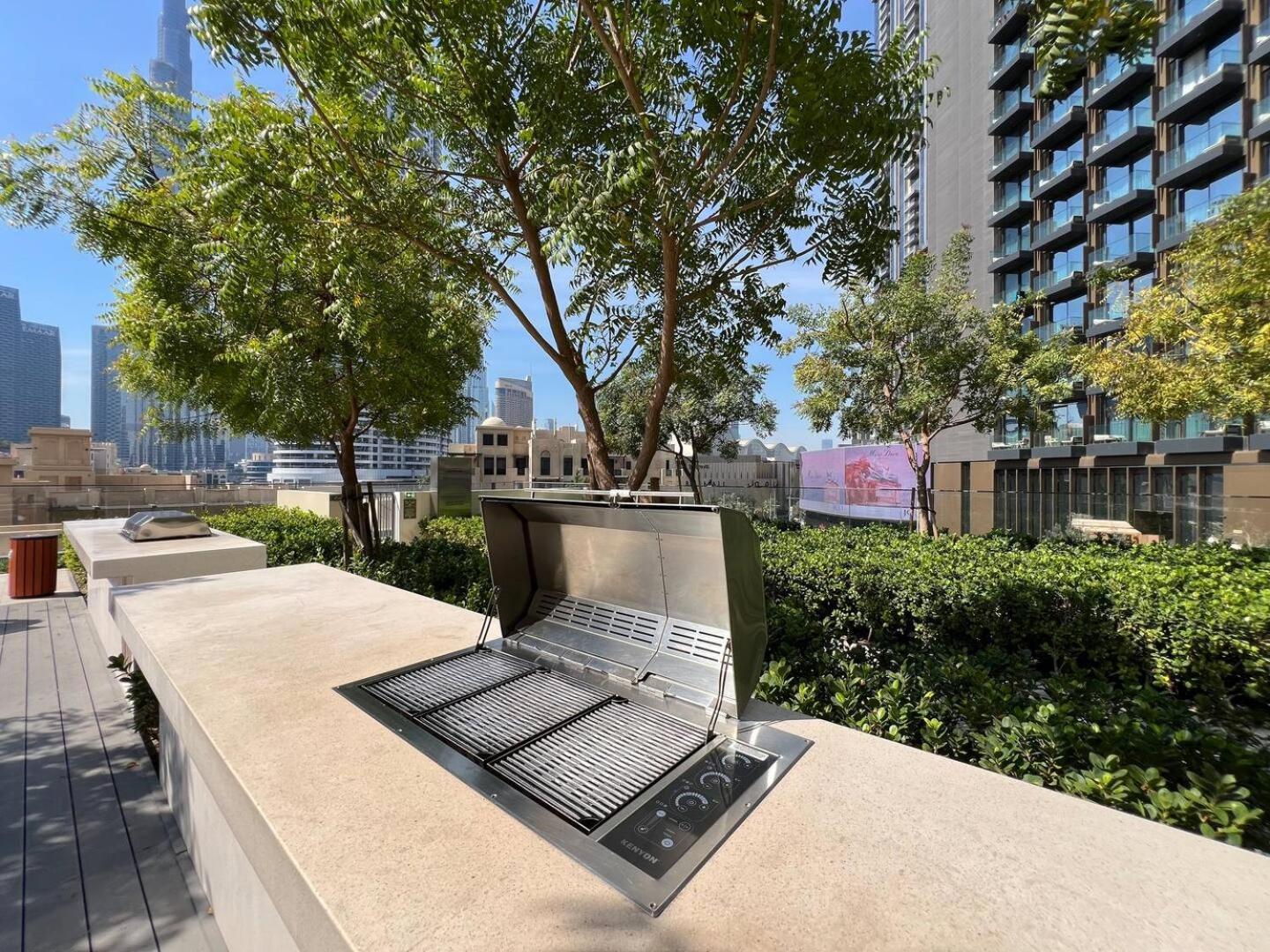 Cosmic Sky High Floor 1br- Mall Access By Maxx Value Homes *