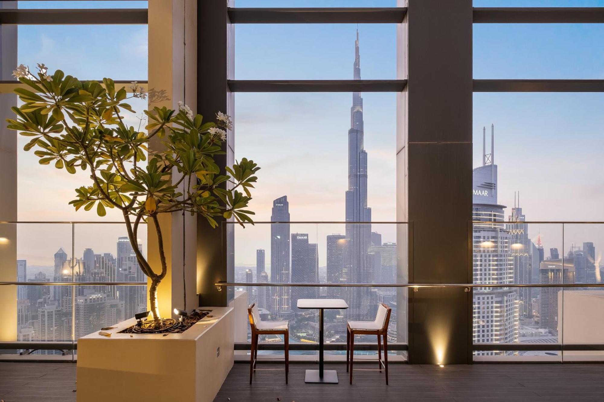 Cosmic Sky High Floor 1br- Mall Access By Maxx Value Homes