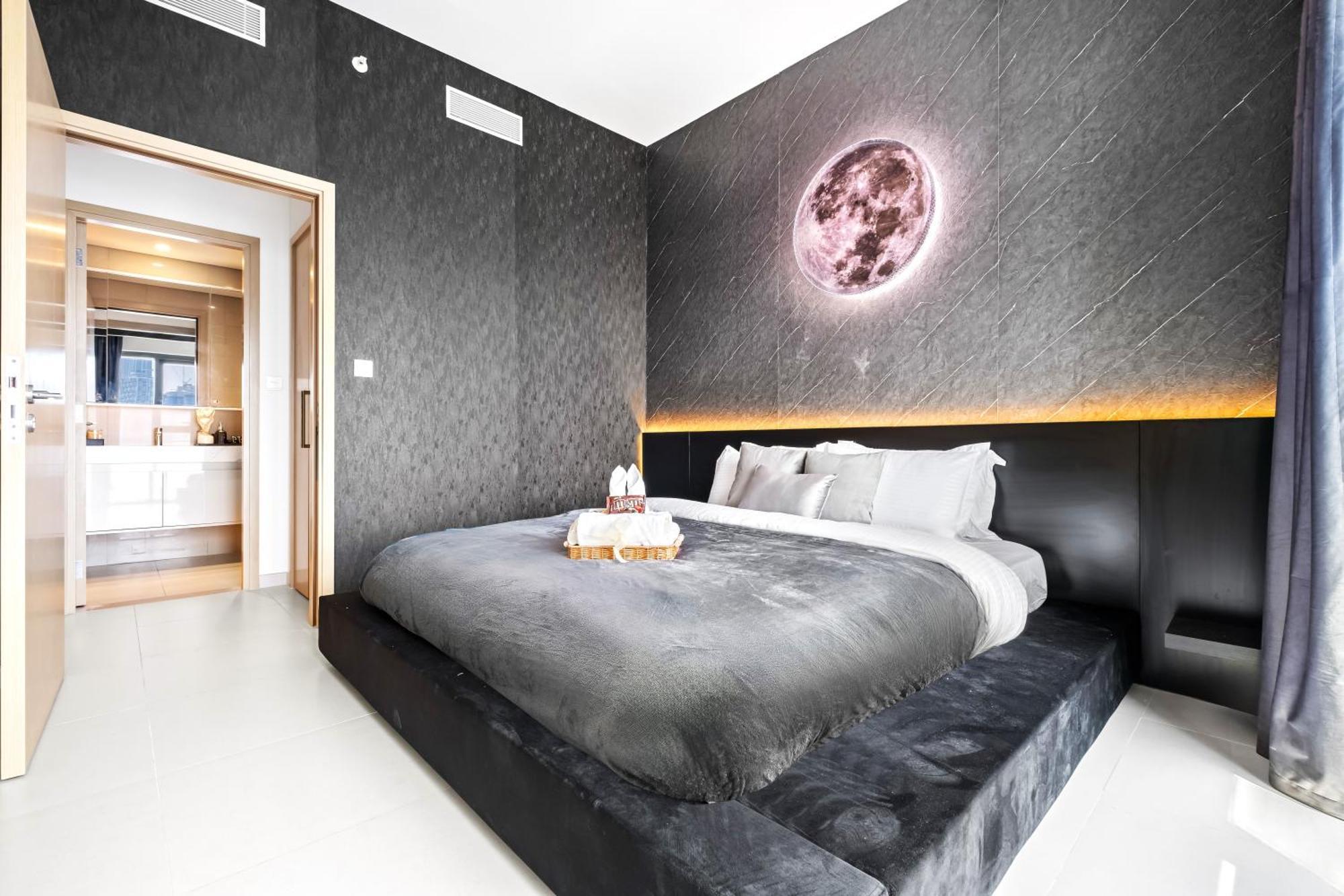 Cosmic Sky High Floor 1br- Mall Access By Maxx Value Homes Apartment
