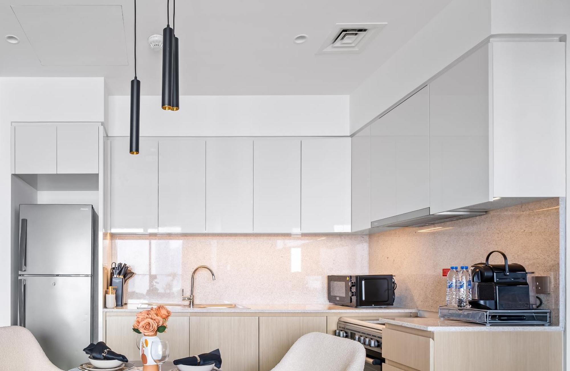 Cosmic Sky High Floor 1br- Mall Access By Maxx Value Homes * Dubai